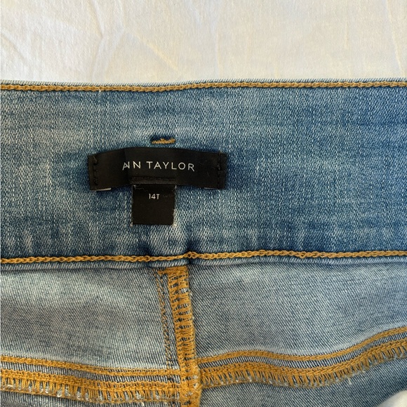 Ann Taylor Size 14 Tall Skinny Jeans Light Wash - Picture 4 of 4